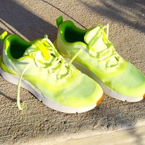 Ladies under Armour shoes